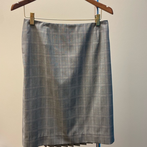 Three-piece (Jacket, pants and skirt) plaid suit by Dana Buchman. - Picture 6 of 10